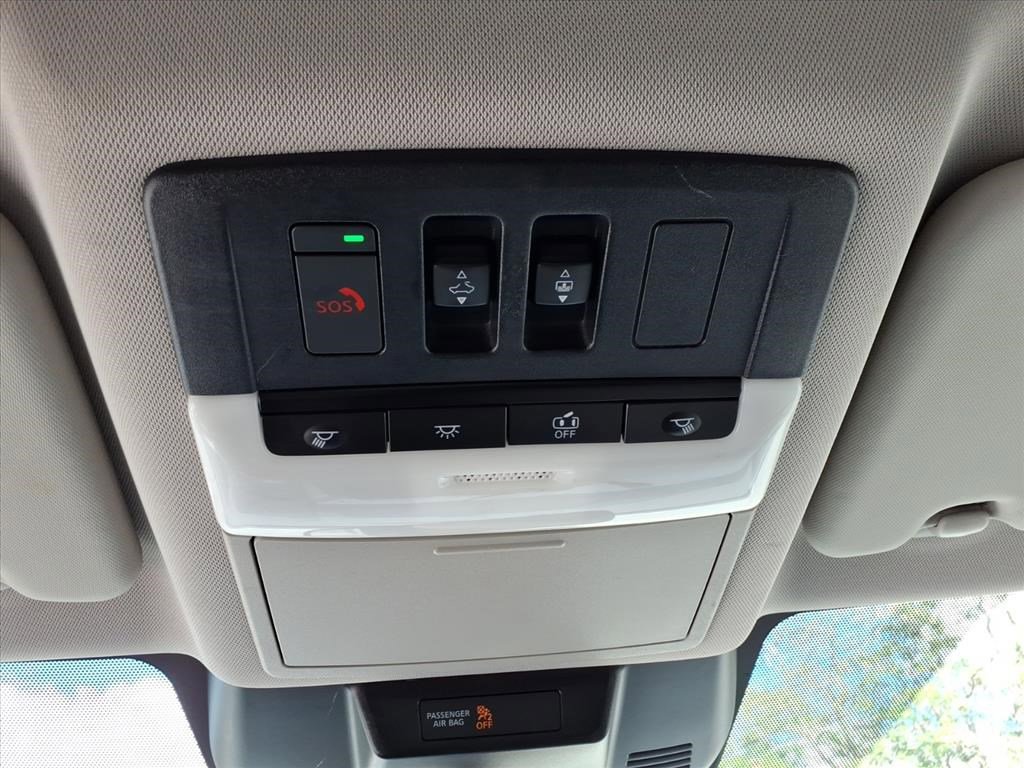 Used 2021 Nissan Rogue SV w/ Premium Package image 20