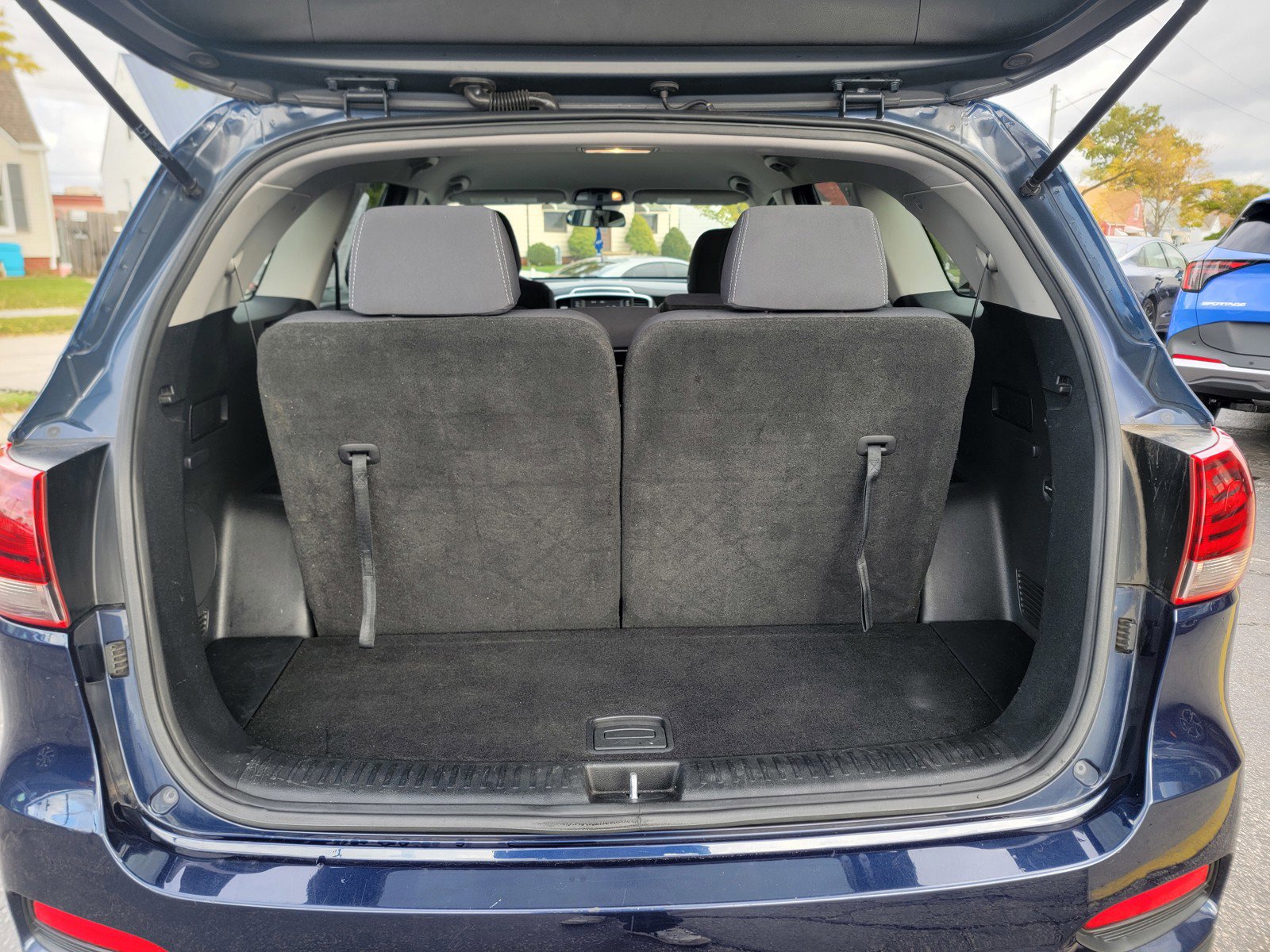 Used 2019 Kia Sorento LX image 17