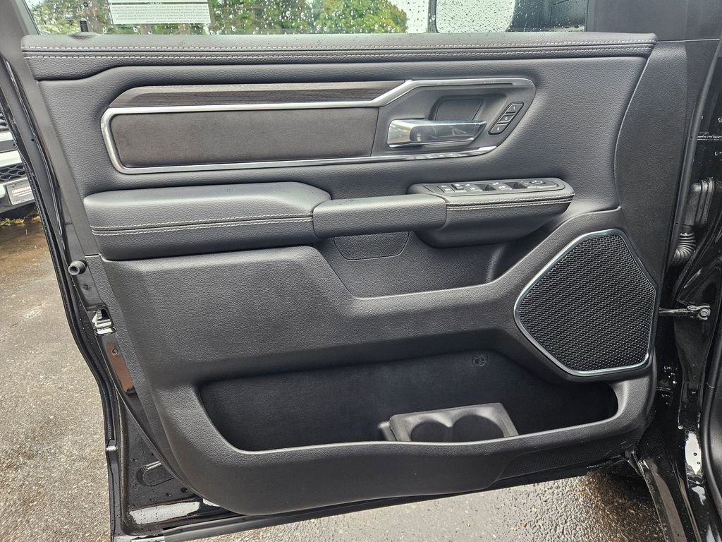New 2026 RAM 1500 Laramie AWD/4WD image 11