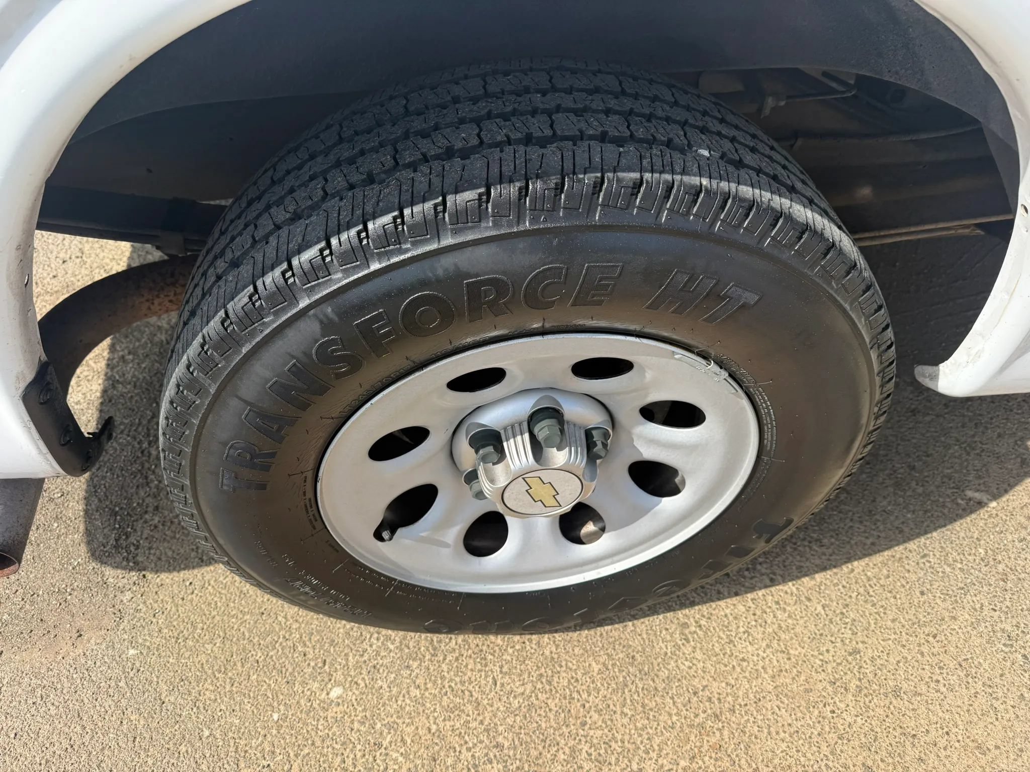 Used 2014 Chevrolet Express 1500 RWD image 24