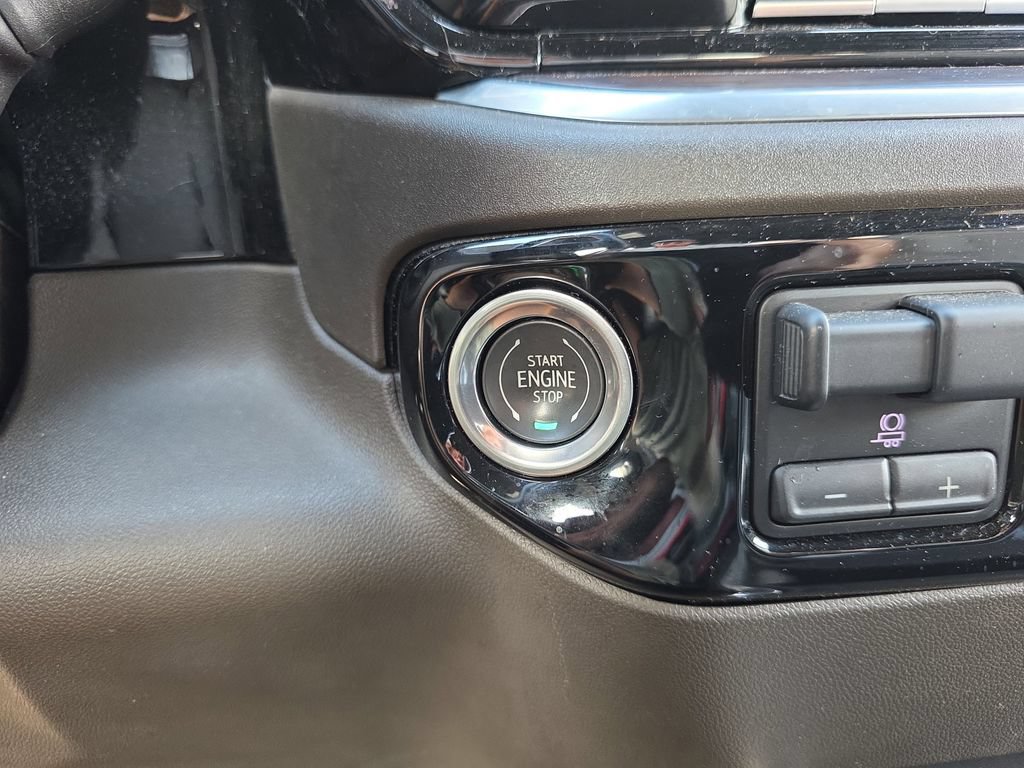 Used 2024 GMC Sierra 2500 SLT w/ SLT Premium Package AWD/4WD image 25