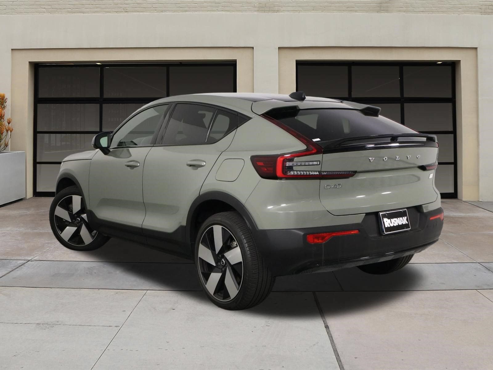 Used 2023 Volvo C40 P8 Recharge Ultimate w/ Protection Package Premier AWD/4WD image 2