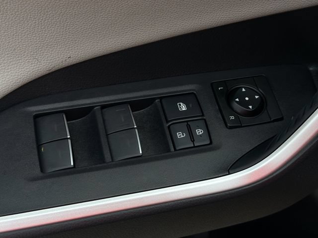 Used 2025 Toyota RAV4 Limited FWD image 13