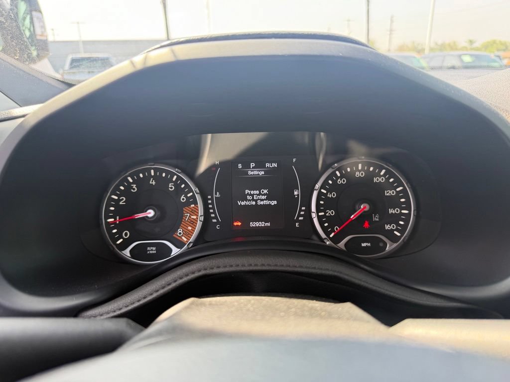 Used 2023 Jeep Renegade Latitude AWD/4WD image 9