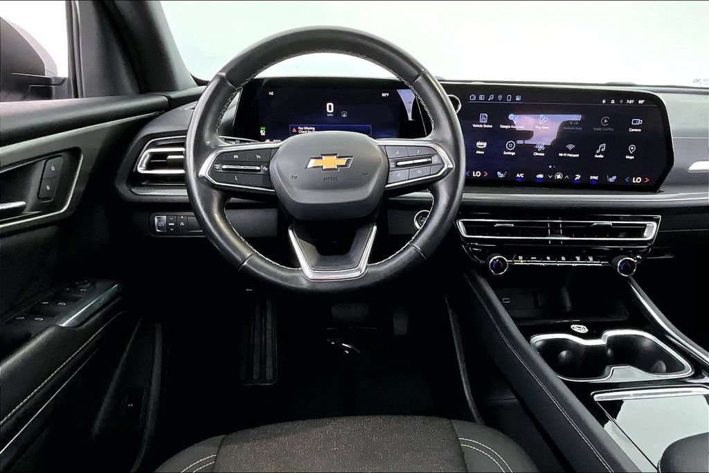 Used 2024 Chevrolet Traverse LT FWD image 6