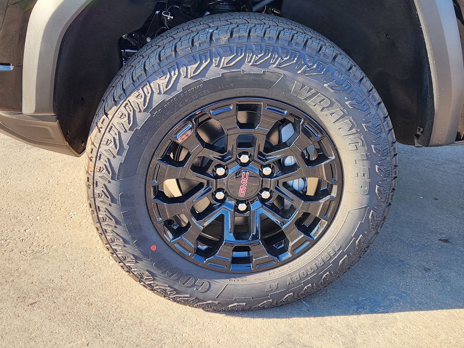 New 2026 GMC Canyon Elevation w/ Convenience Package image 13