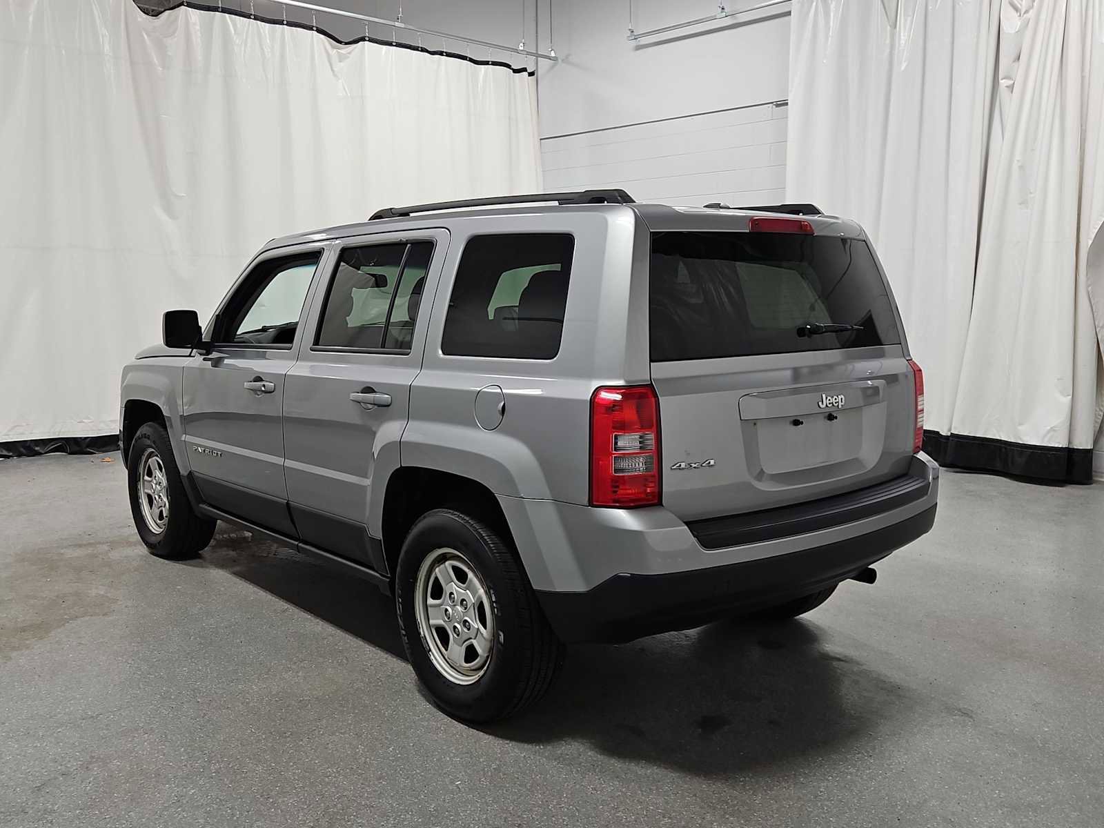 Used 2016 Jeep Patriot Sport w/ Power Value Group image 4