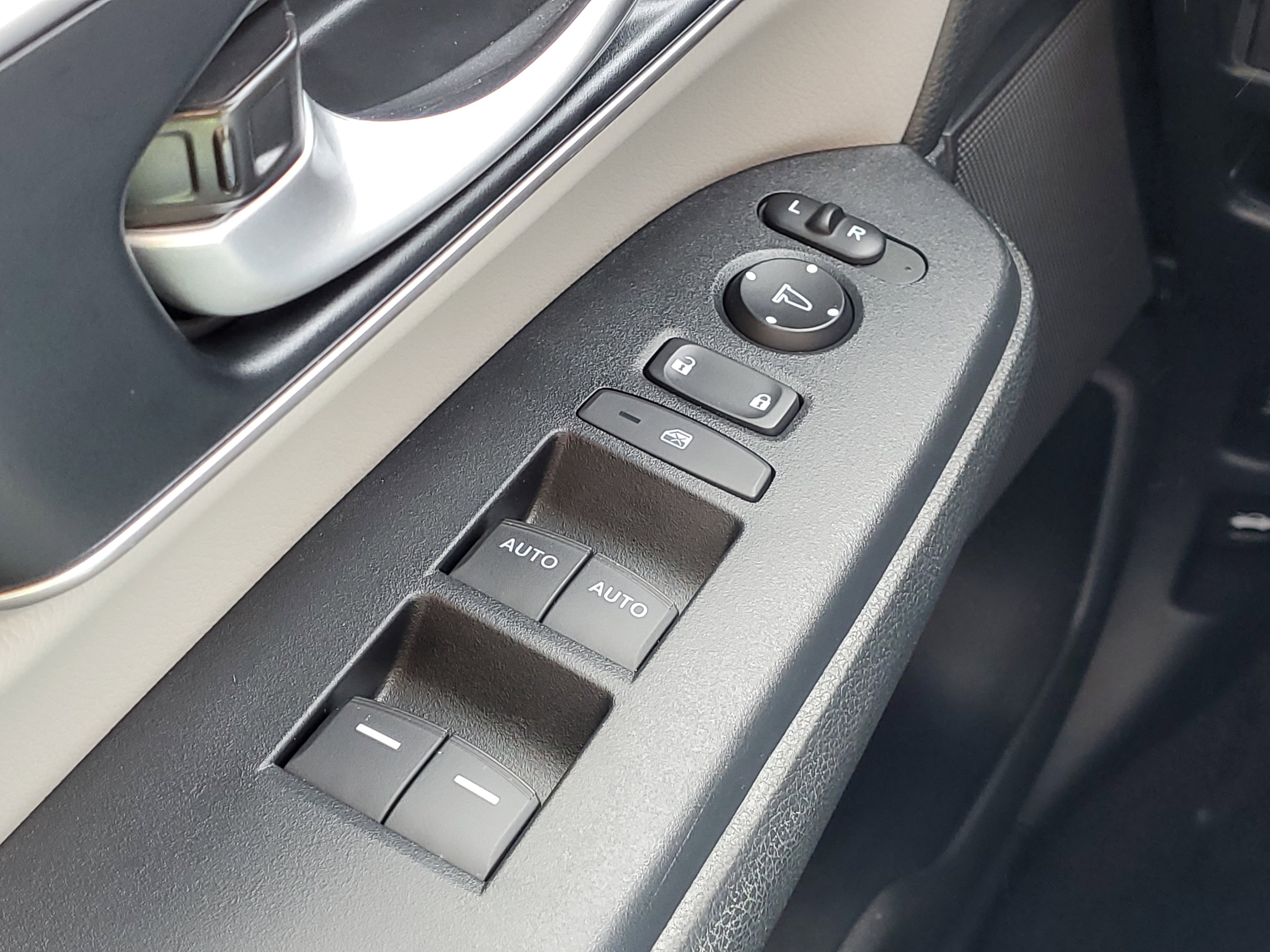 Certified 2019 Honda CR-V EX-L image 17