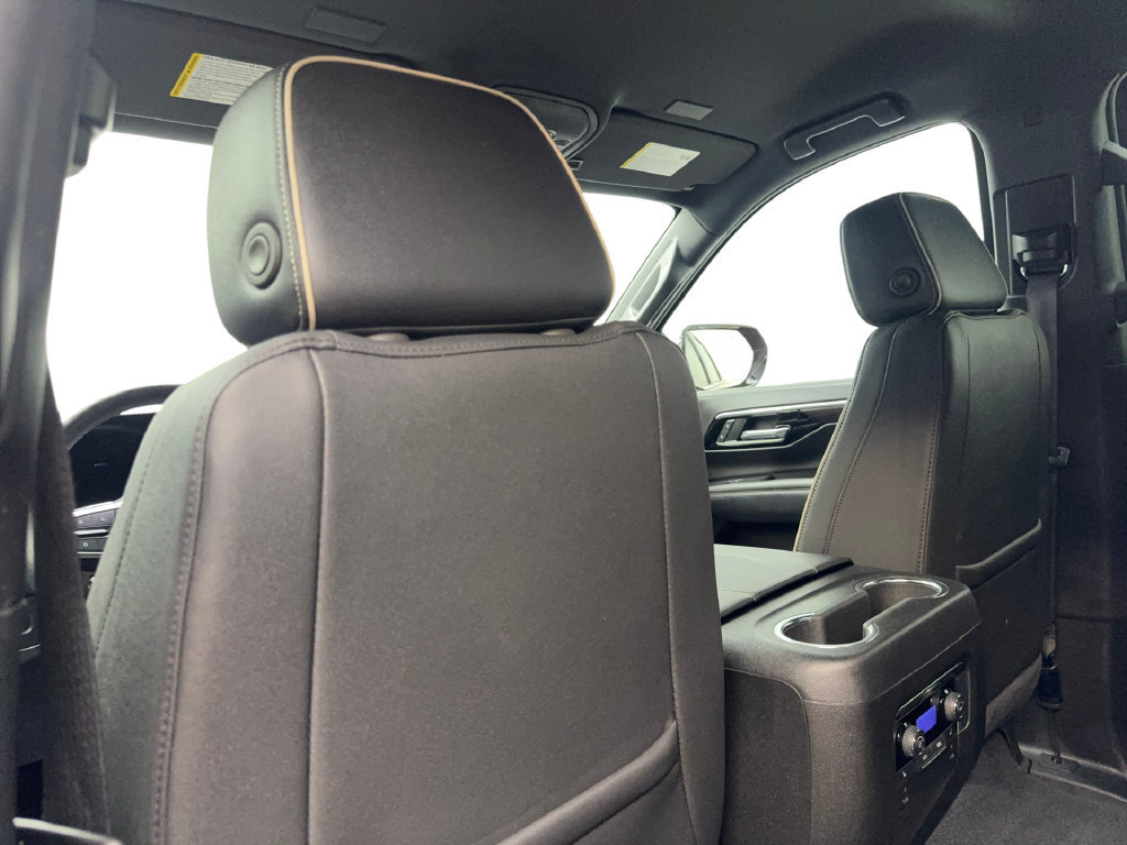 Used 2025 Chevrolet Tahoe Premier RWD image 37