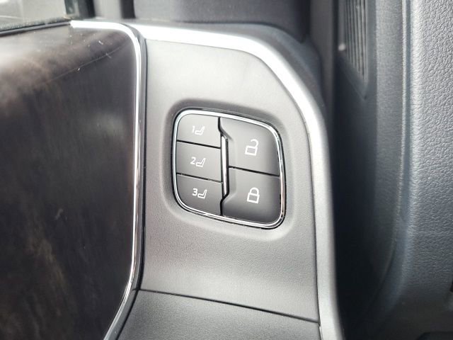 New 2026 Ford F350 Lariat w/ Black Appearance Package image 15