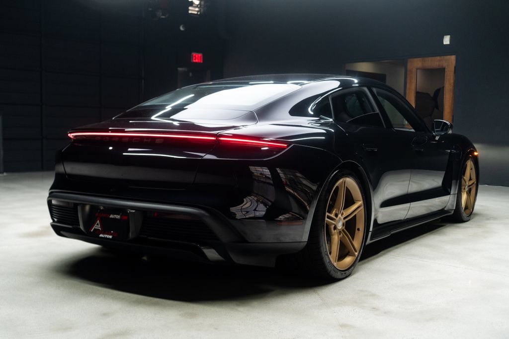 Used 2021 Porsche Taycan Turbo S w/ Premium Package AWD/4WD image 15