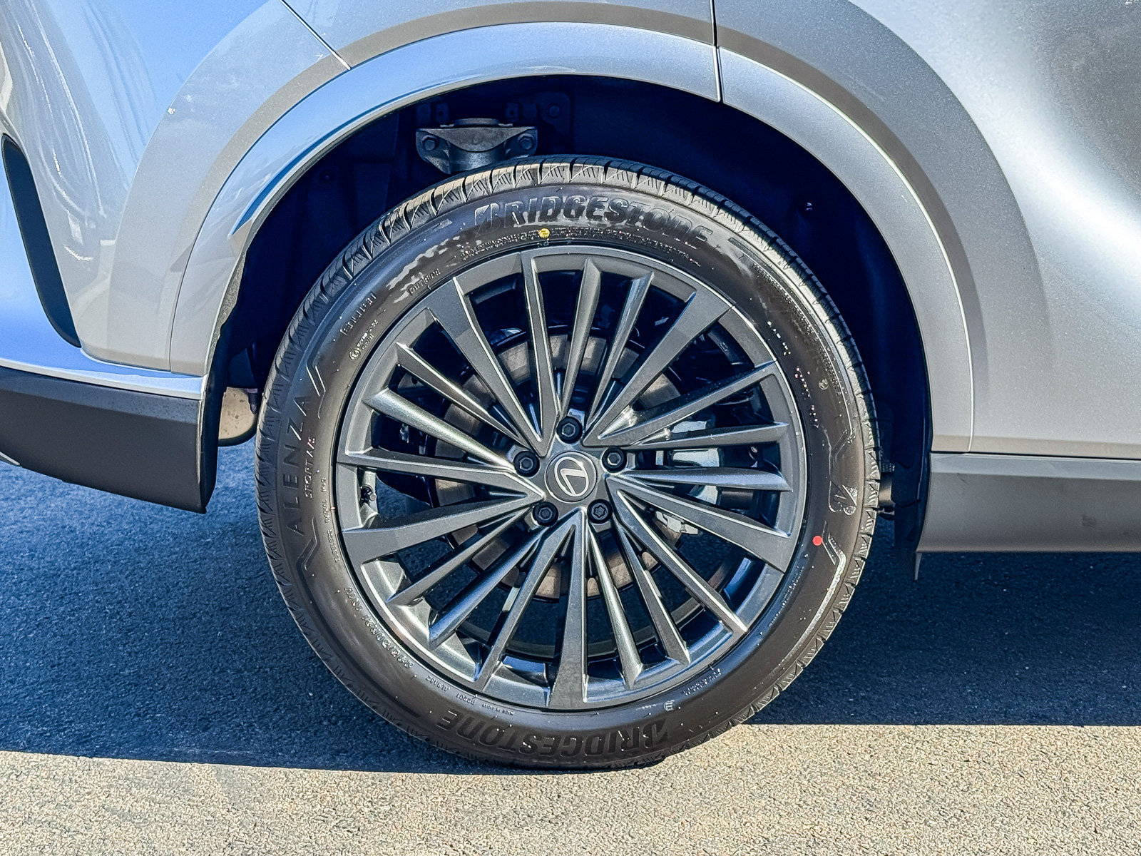 New 2026 Lexus RX 450h AWD w/ Convenience Package image 9