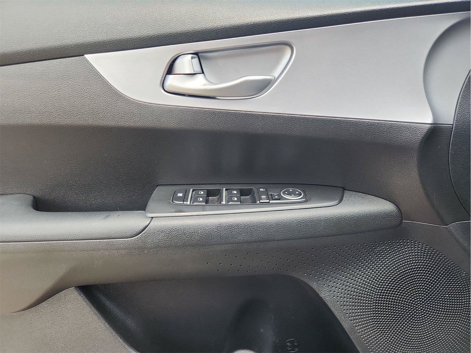 Used 2023 Kia Forte LXS FWD image 19