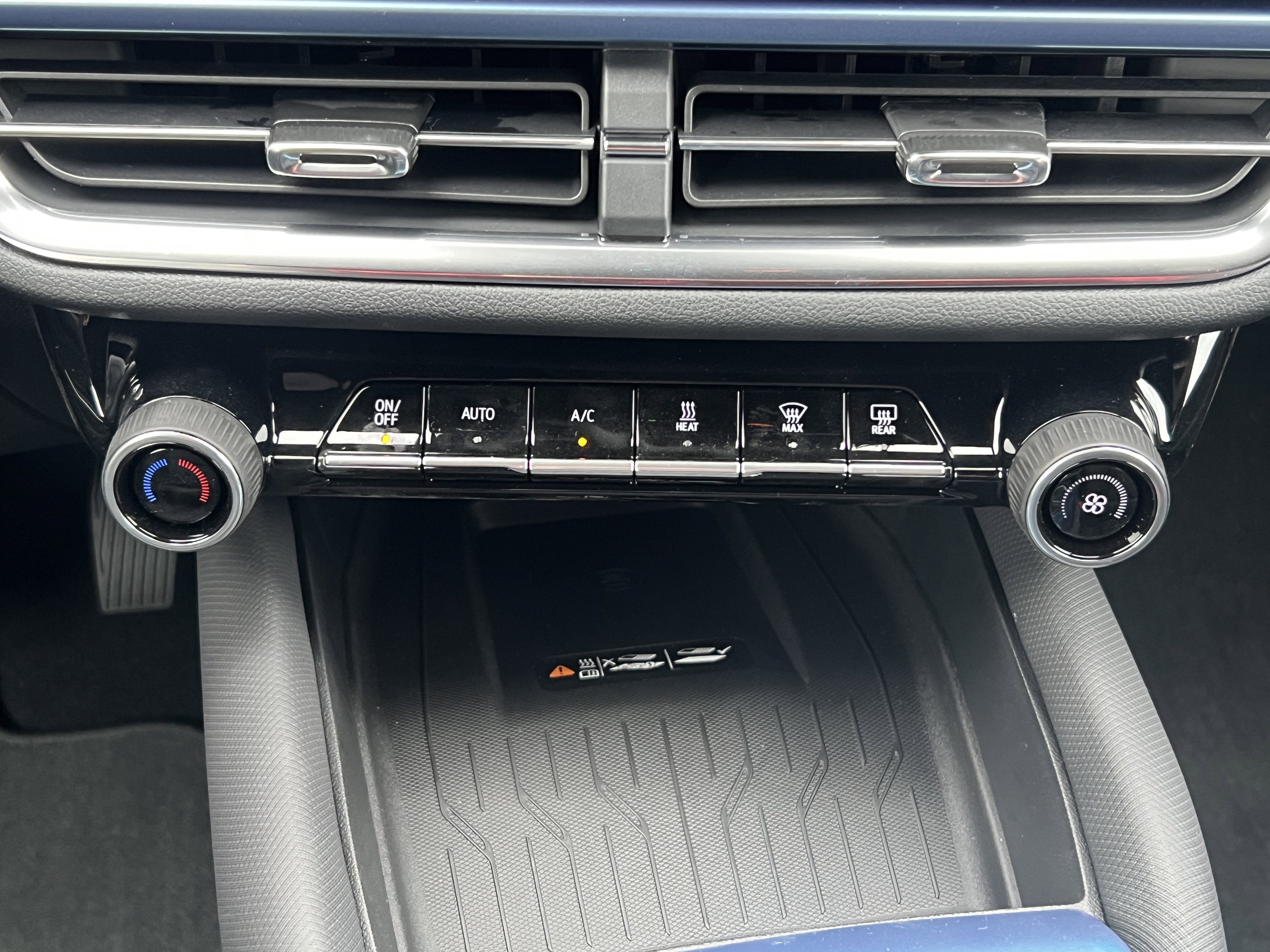 New 2026 Chevrolet Equinox EV LT image 30