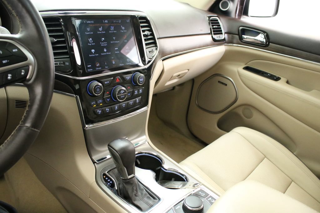 Used 2021 Jeep Grand Cherokee Overland AWD/4WD image 20