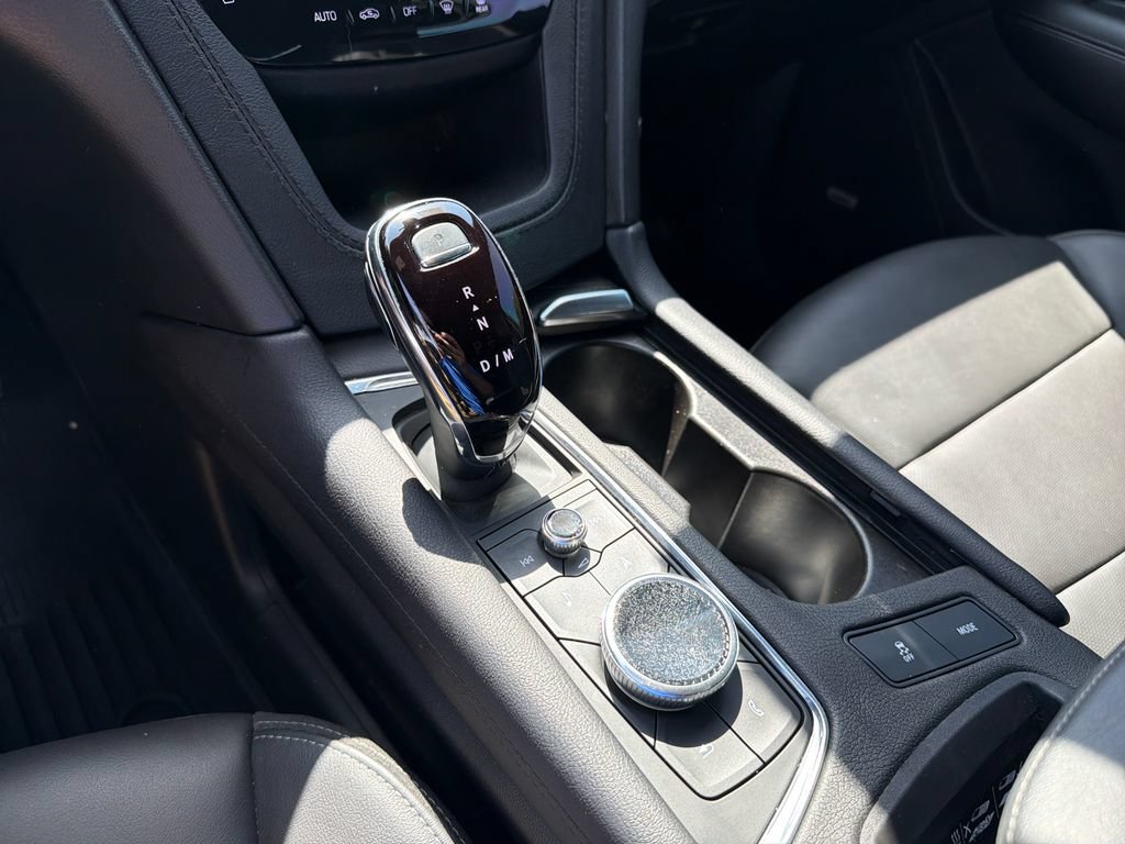 Certified 2023 Cadillac XT6 Premium Luxury w/ Technology Package FWD image 31