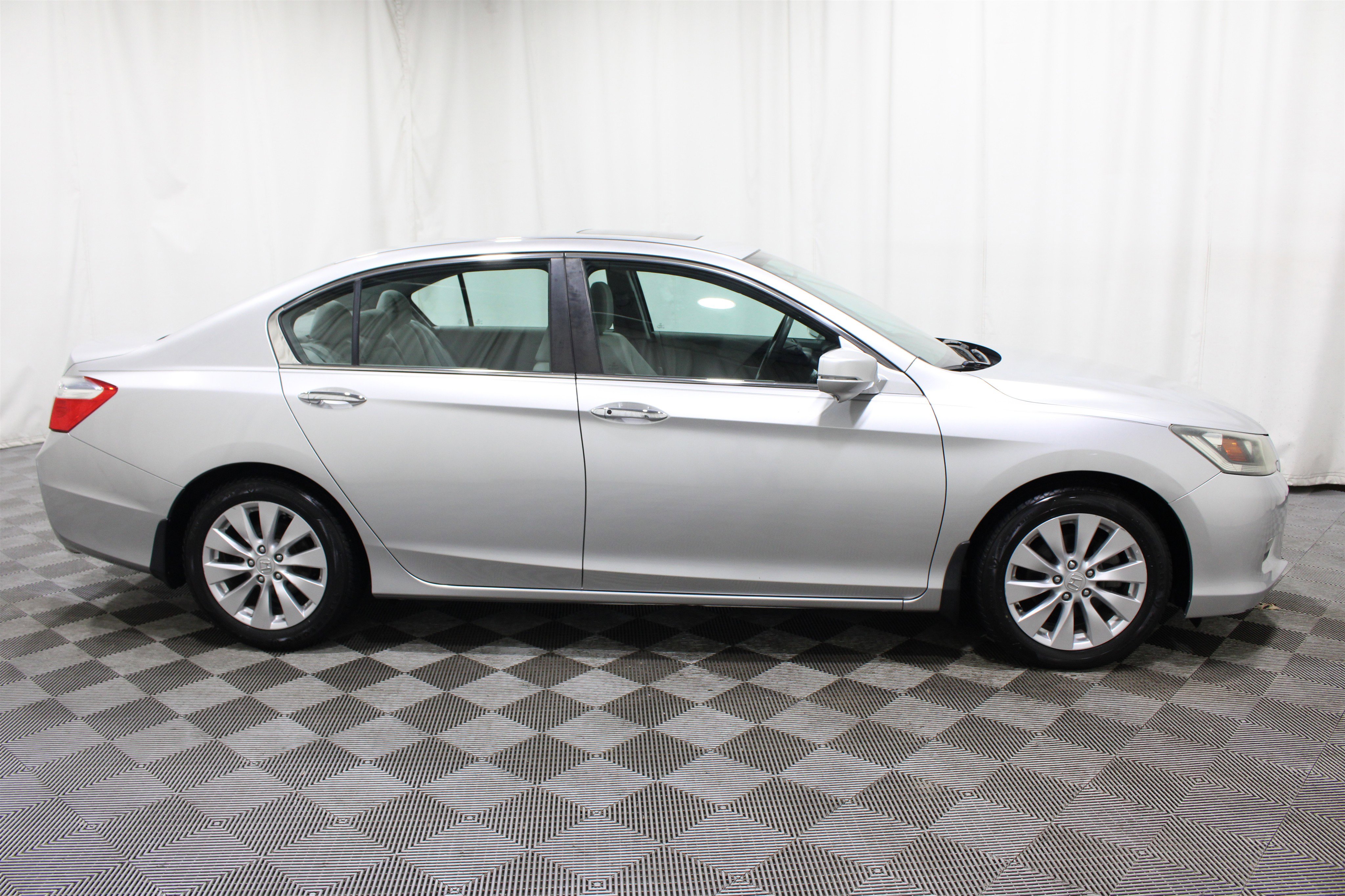 Used 2014 Honda Accord EX image 26