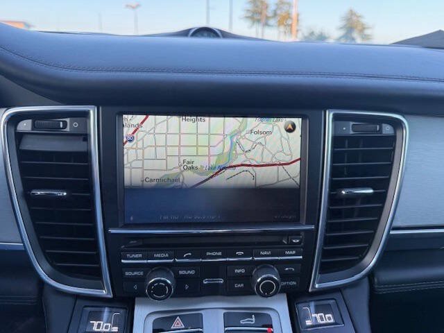Used 2014 Porsche Panamera 4 AWD/4WD image 18