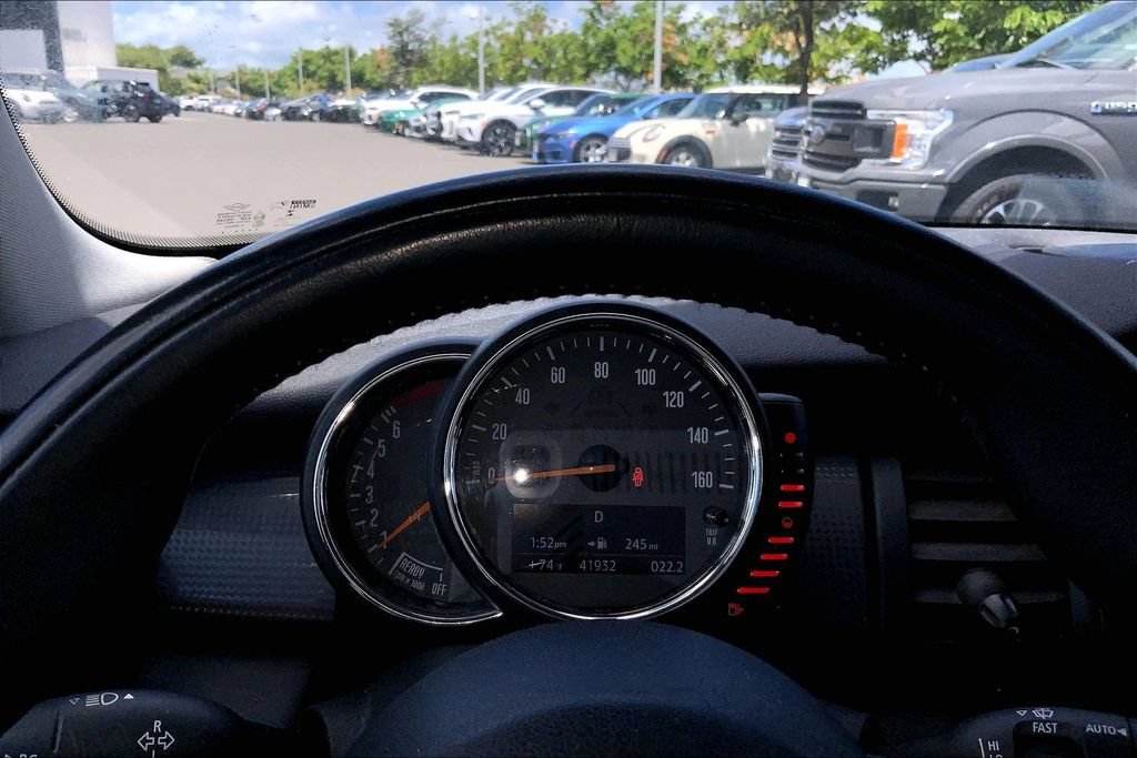 Used 2016 MINI Cooper 4-Door Hardtop FWD image 14