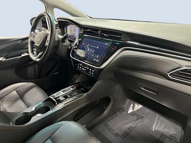Used 2023 Chevrolet Bolt LT w/ Infotainment Package FWD image 11
