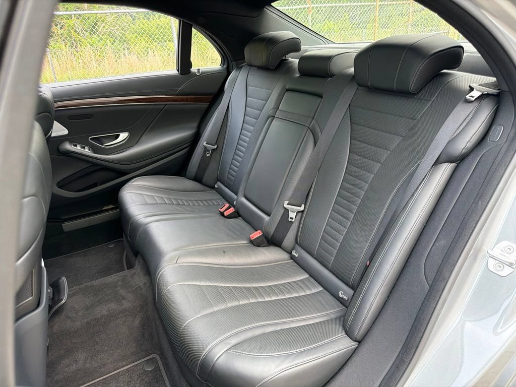 Used 2015 Mercedes-Benz S 550 4MATIC Sedan image 22