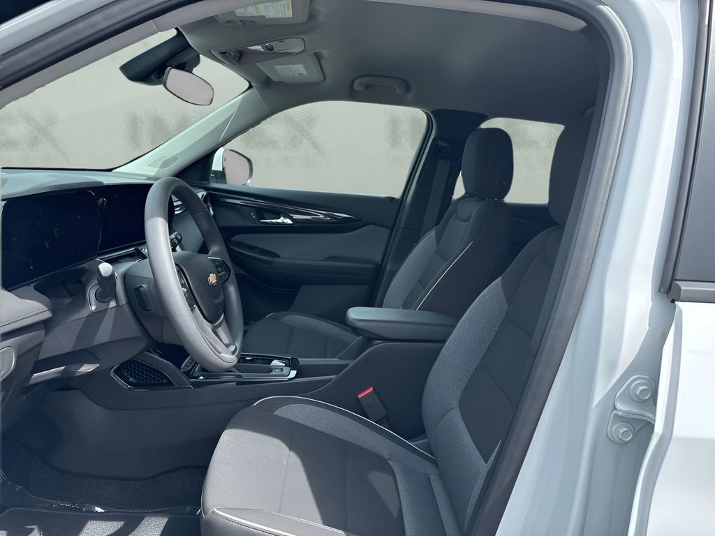 Used 2025 Chevrolet TrailBlazer LT FWD image 10