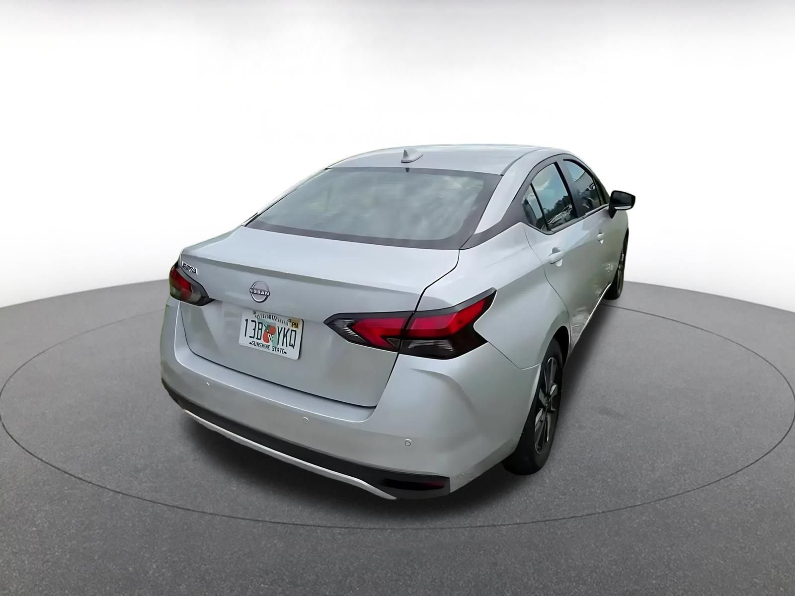 Used 2025 Nissan Versa SV FWD image 15