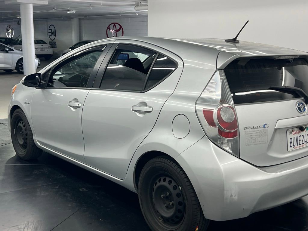 Used 2014 Toyota Prius C Three image 4