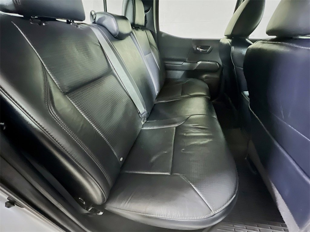 Certified 2022 Toyota Tacoma TRD Off-Road image 22