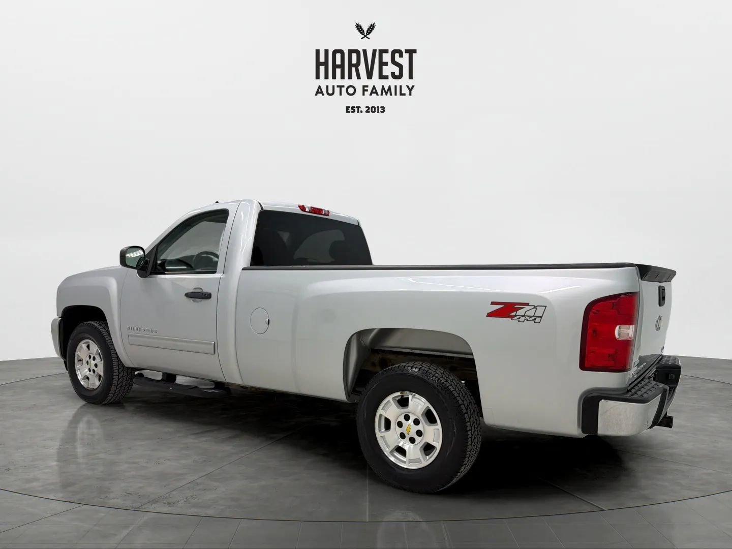 Used 2011 Chevrolet Silverado 1500 LT w/ Interior Plus Package AWD/4WD image 2