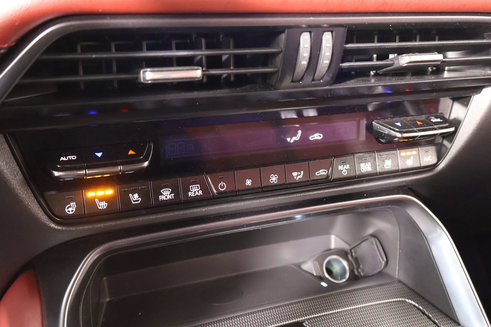 Used 2025 MAZDA CX-70 3.3 Turbo S w/ Premium Package image 7