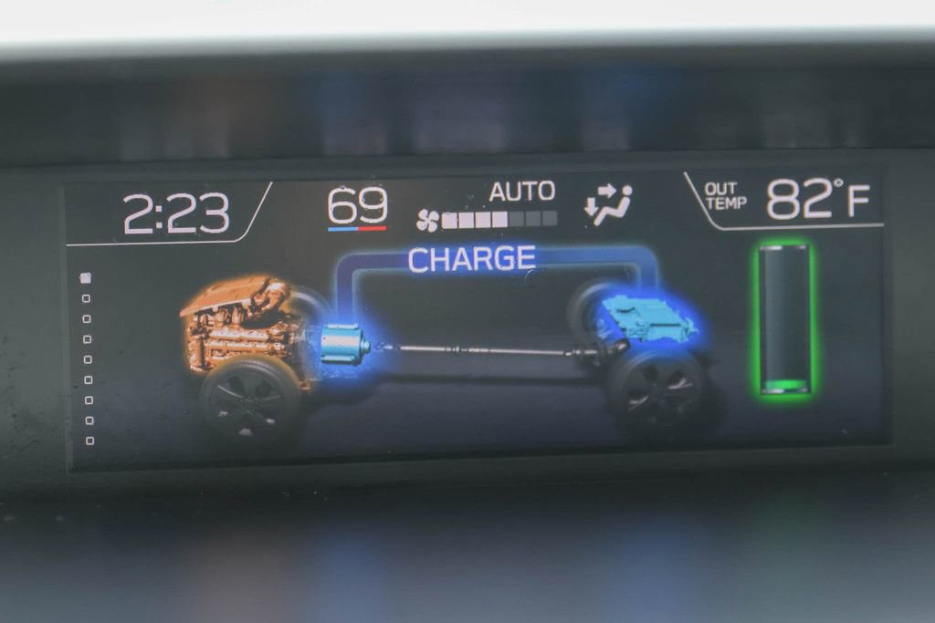 Used 2021 Subaru Crosstrek Hybrid w/ Moonroof Package w/Navigation image 26