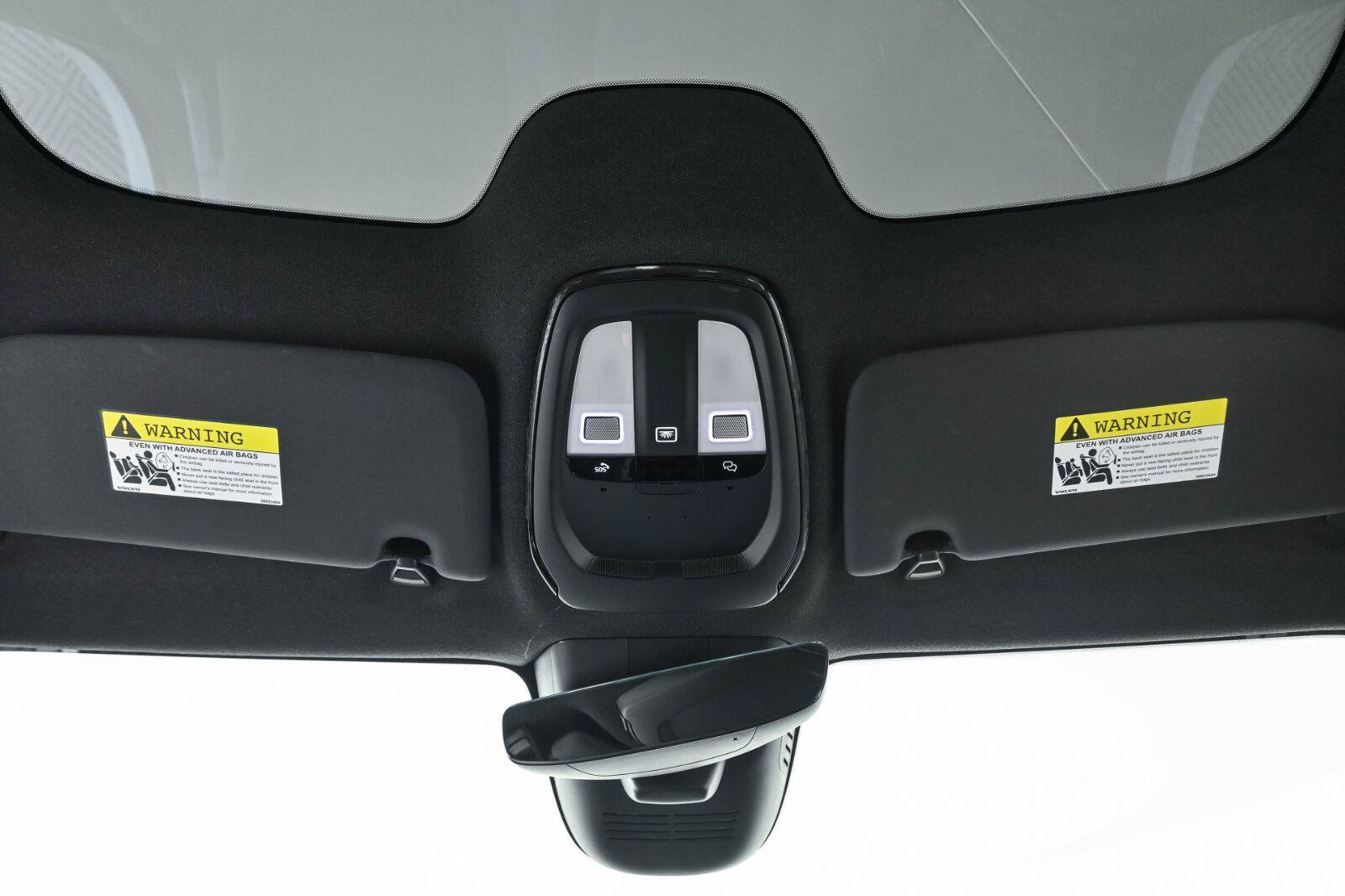 Certified 2024 Volvo C40 Recharge Core w/ Climate Package AWD/4WD image 18