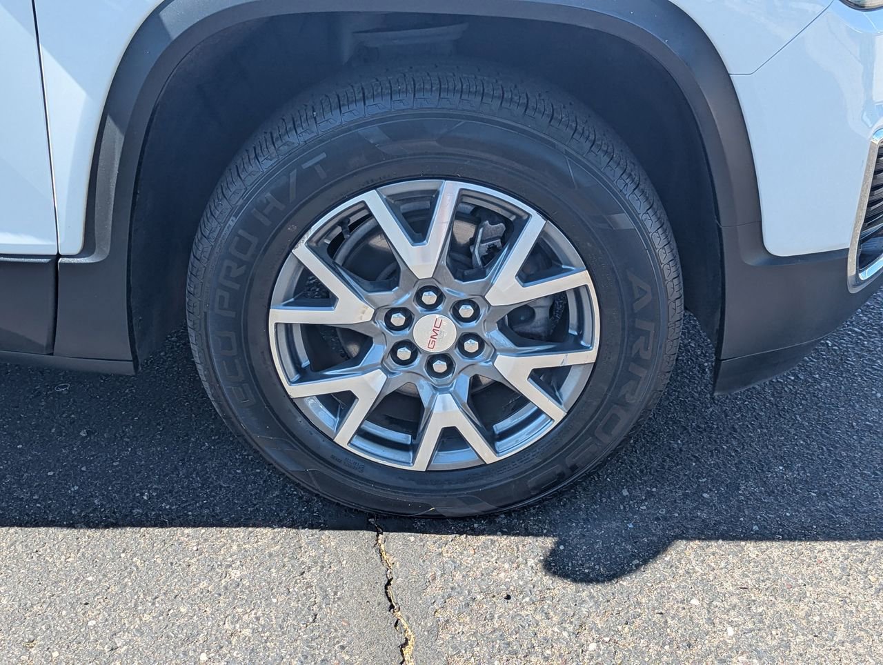 Used 2023 GMC Acadia SLT FWD image 10