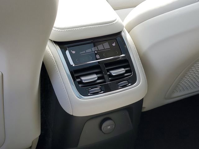 New 2026 Volvo XC90 T8 Ultra w/ Protection Package Premier image 30