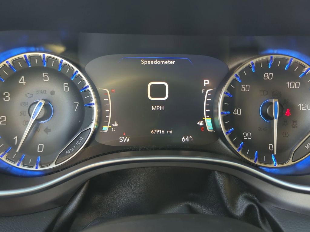 Certified 2019 Chrysler Pacifica Limited w/ Tire & Wheel Group image 18