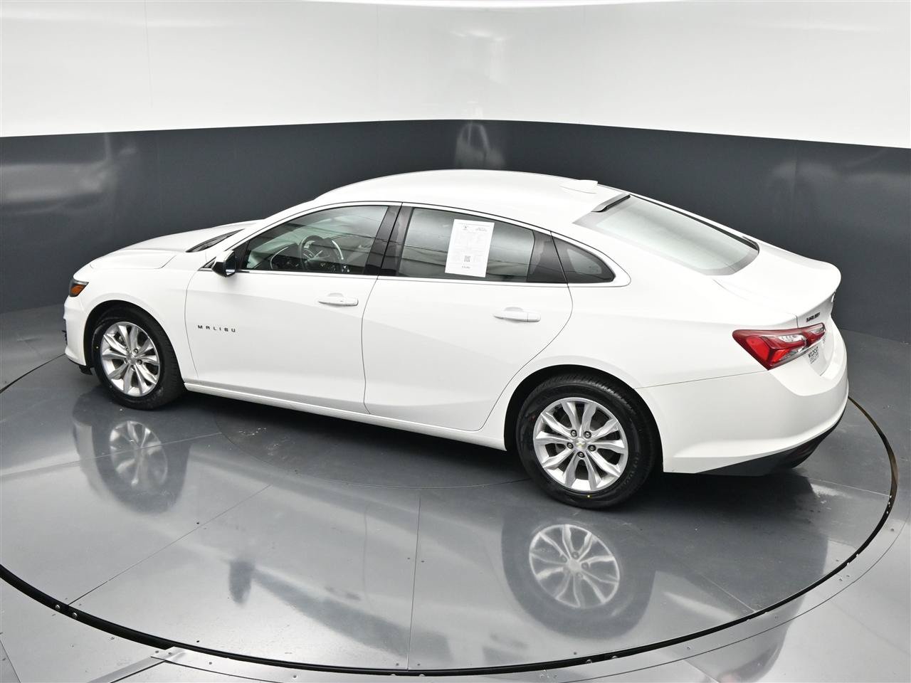 Used 2022 Chevrolet Malibu LT FWD image 26