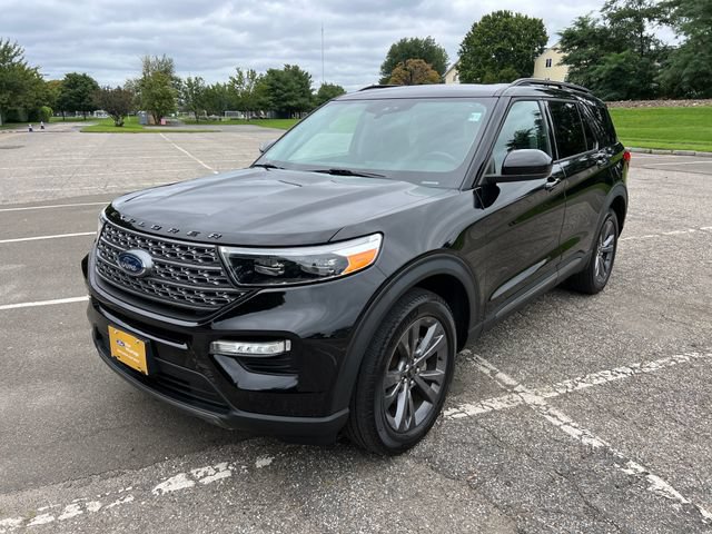 Certified 2023 Ford Explorer XLT w/ Equipment Group 202A AWD/4WD image 5