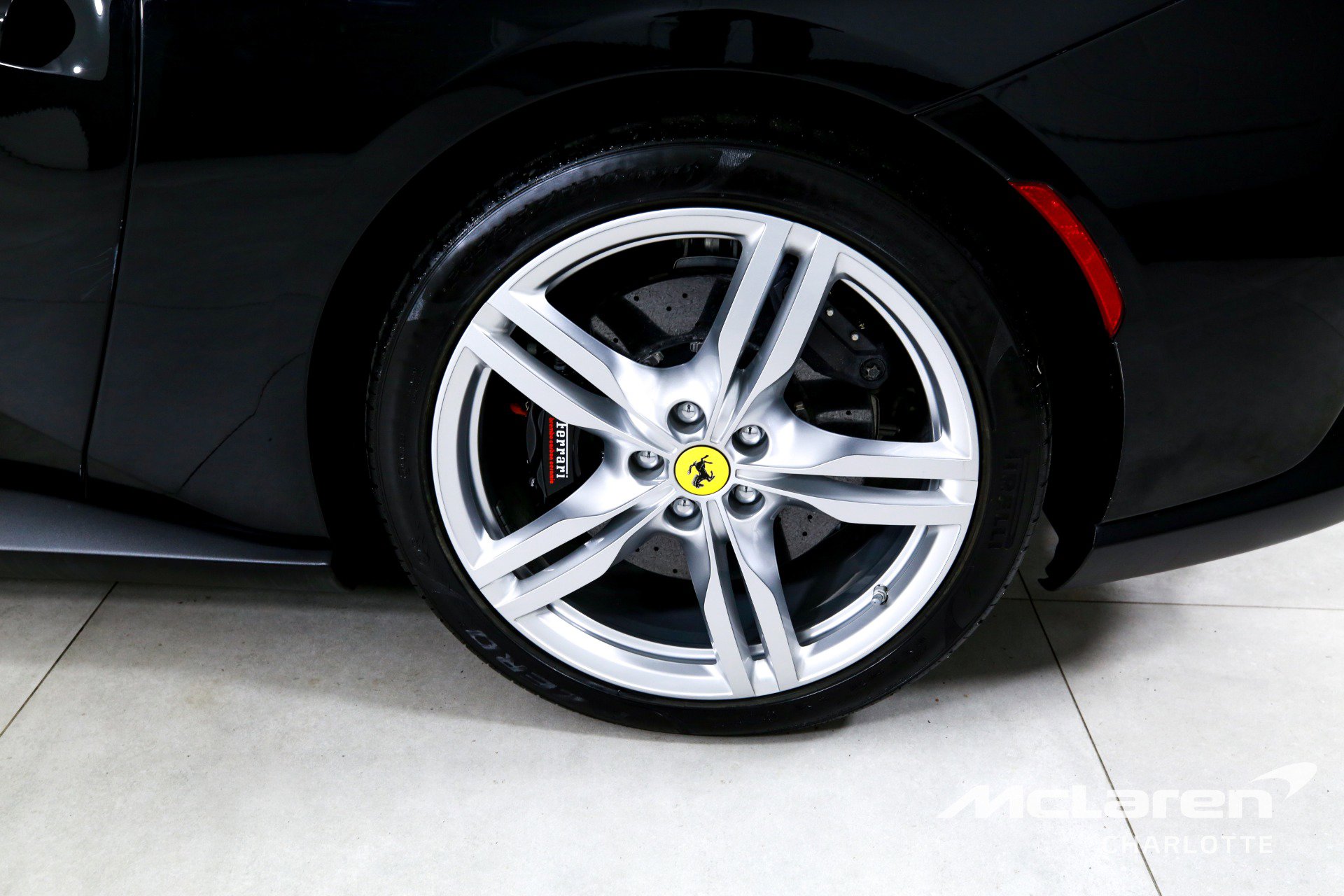 Used 2020 Ferrari Portofino image 30