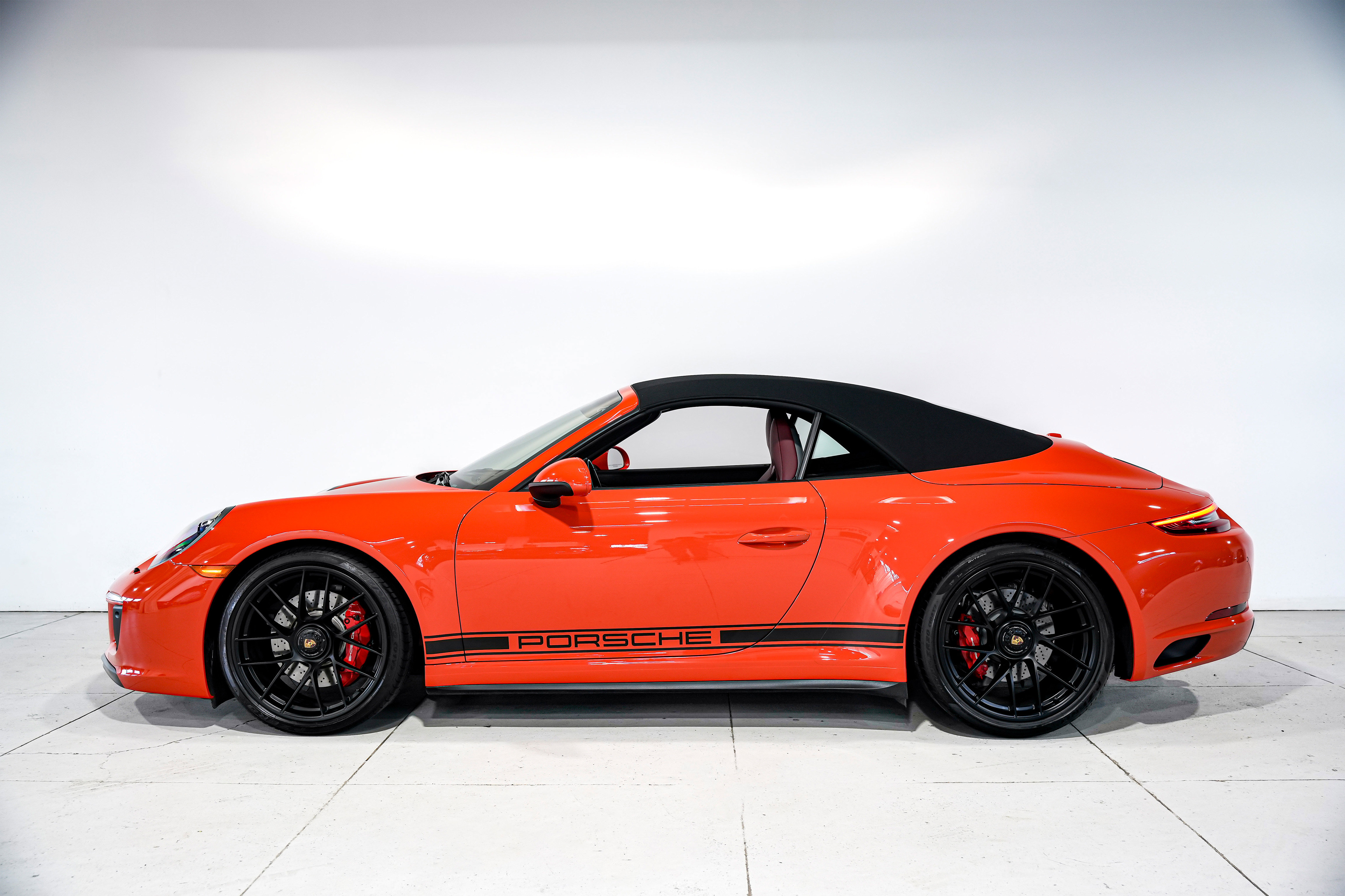 Used 2018 Porsche 911 Carrera GTS image 7