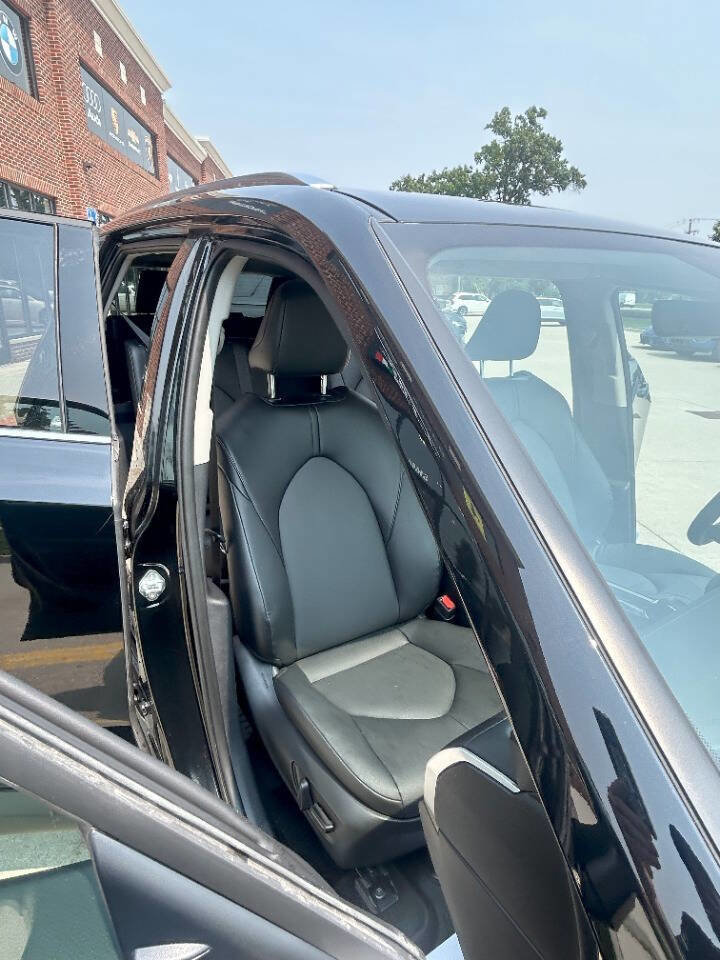 Used 2024 Toyota Grand Highlander AWD image 16
