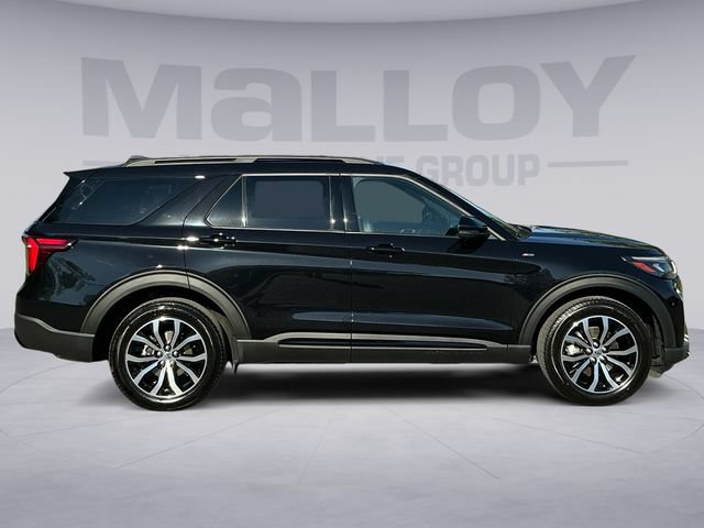 Used 2025 Ford Explorer ST-Line AWD/4WD image 6
