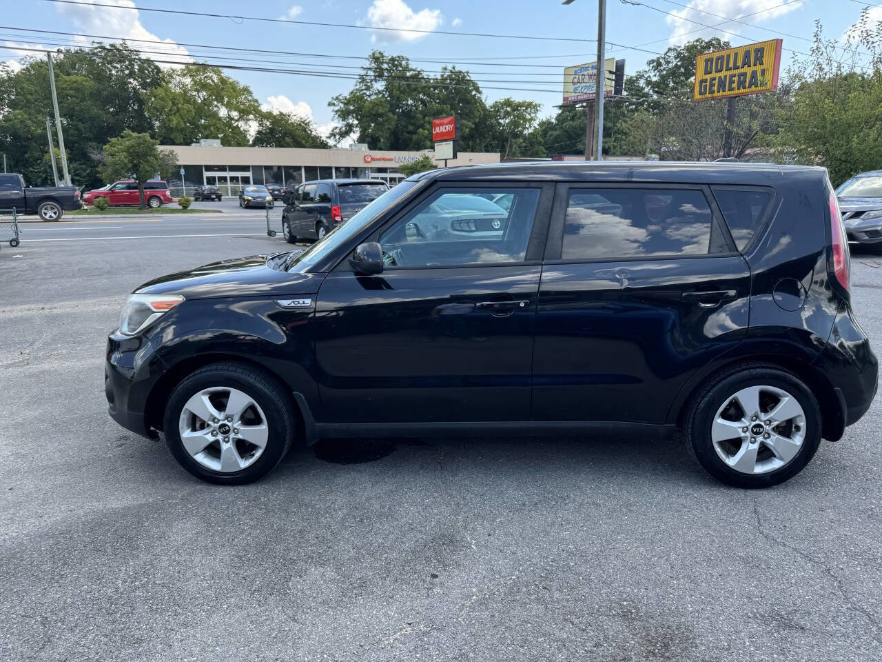Used 2017 Kia Soul image 2
