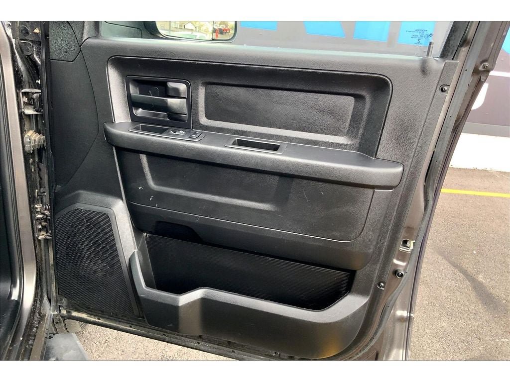 Used 2018 RAM 1500 Express w/ Express Value Package AWD/4WD image 23