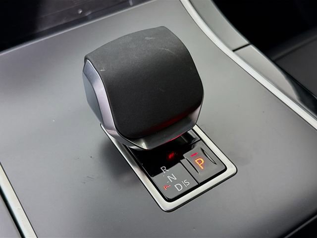 Used 2026 Land Rover Range Rover Velar S image 19