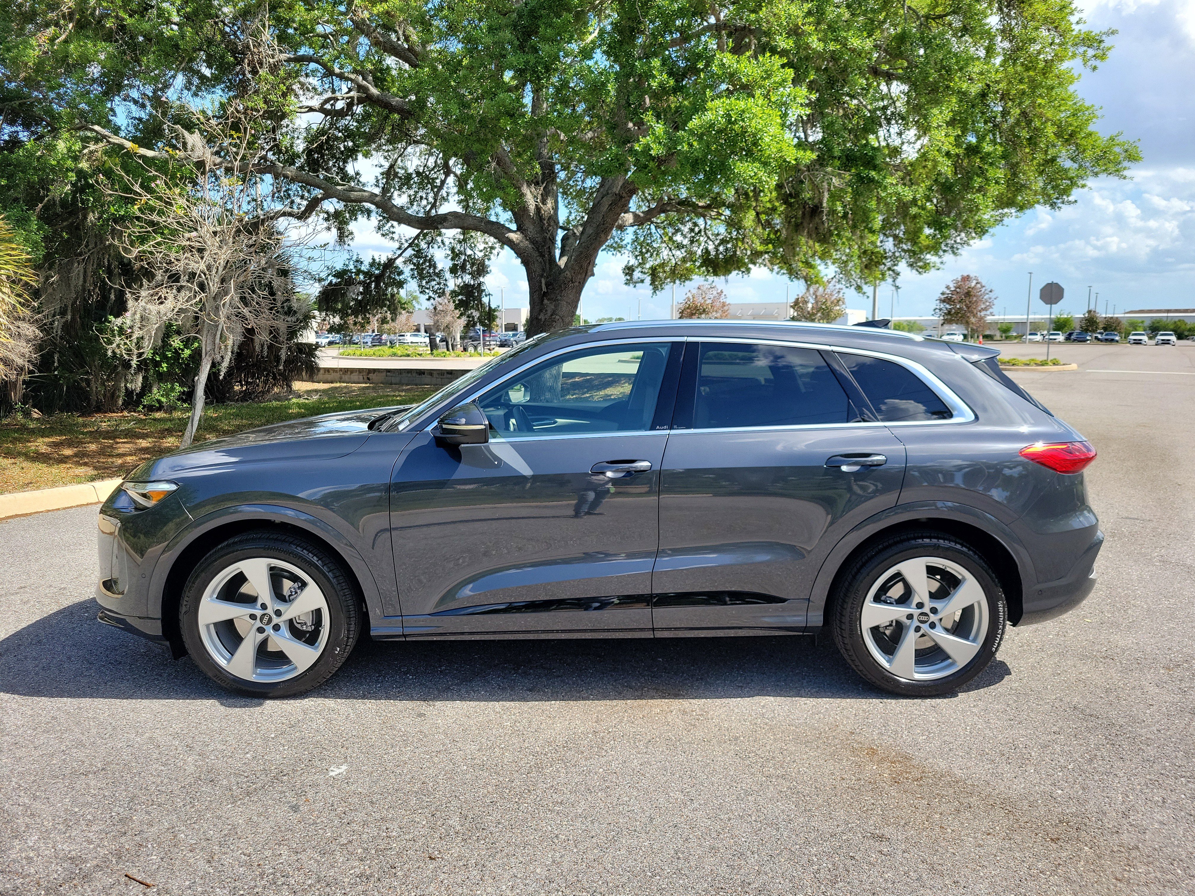 Certified 2025 Audi Q5 Prestige image 7