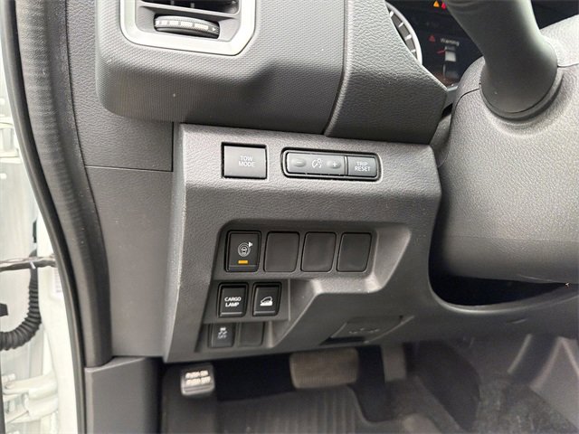 Used 2022 Nissan Frontier SV w/ Technology Package image 14