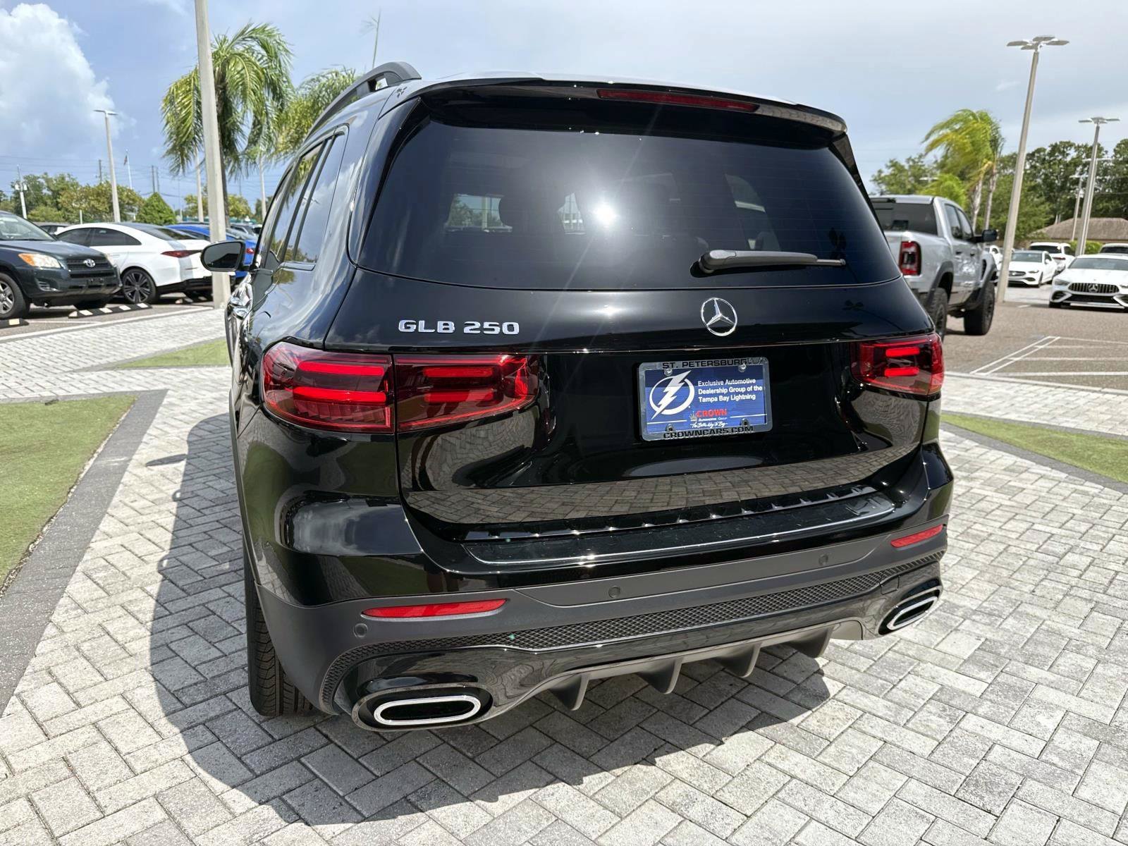 New 2026 Mercedes-Benz GLB 250 image 9