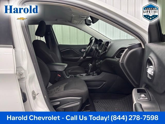 Used 2019 Jeep Cherokee Latitude w/ Comfort & Convenience Group AWD/4WD image 11