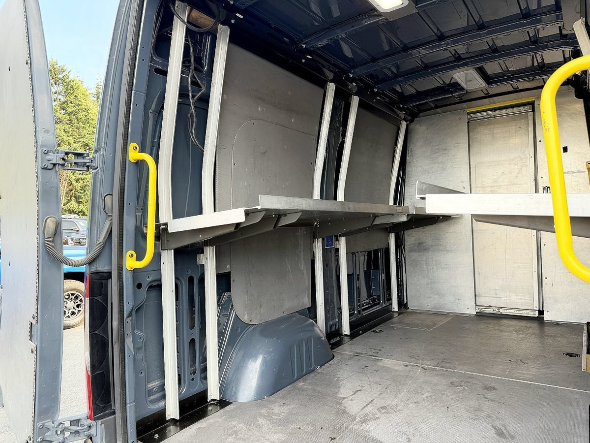 Used 2019 Mercedes-Benz Sprinter 144 image 19